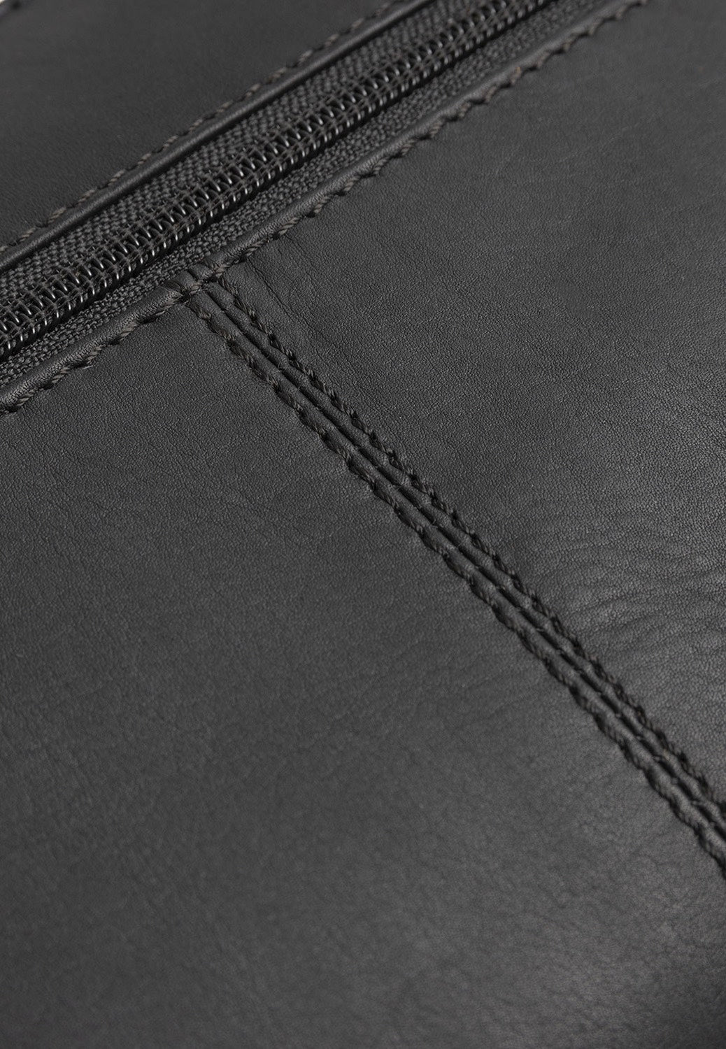 The Chesterfield Brand Harlan 1440 Black Schultertasche