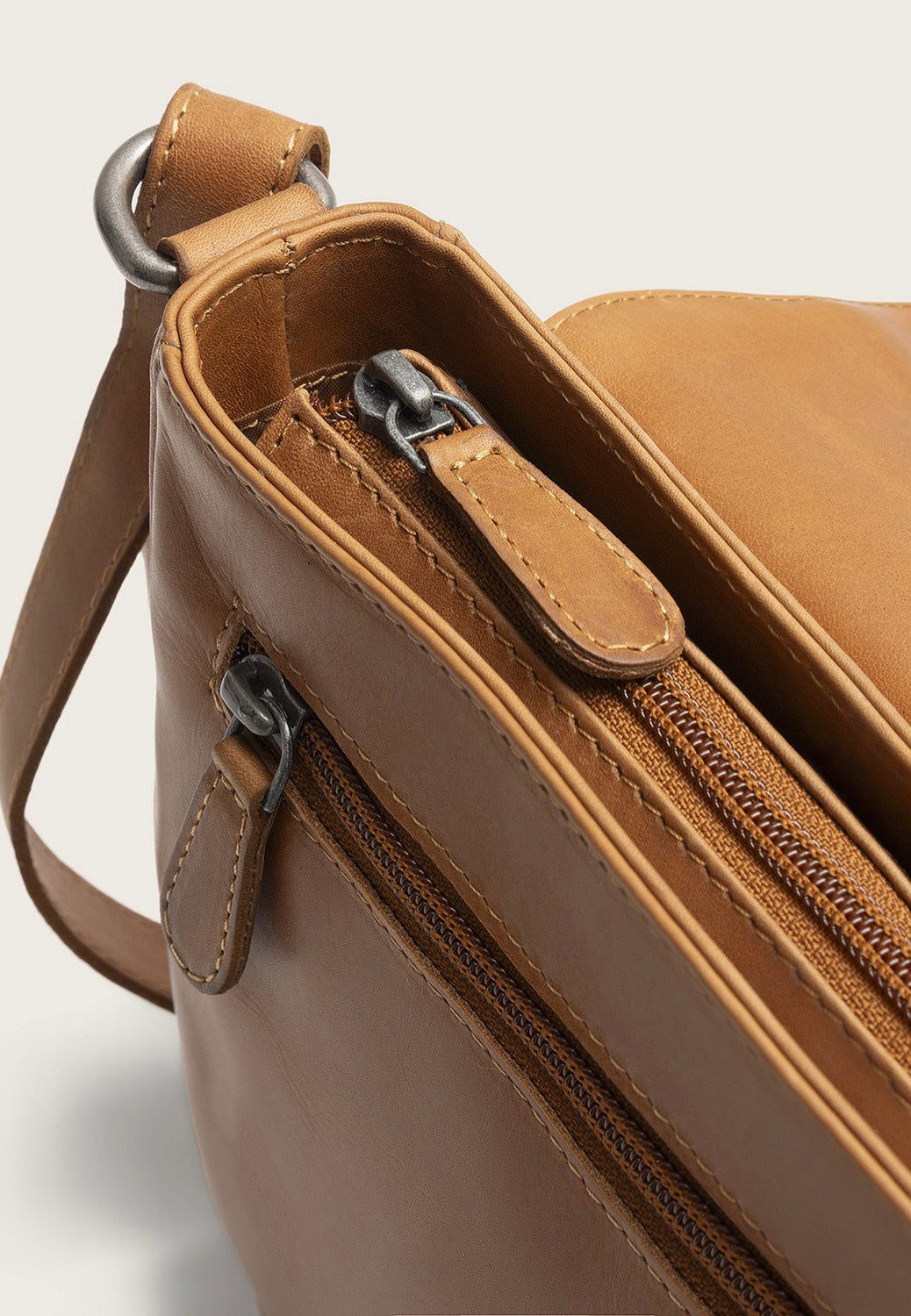 The Chesterfield Brand Vayana 1448 Cognac Schultertasche