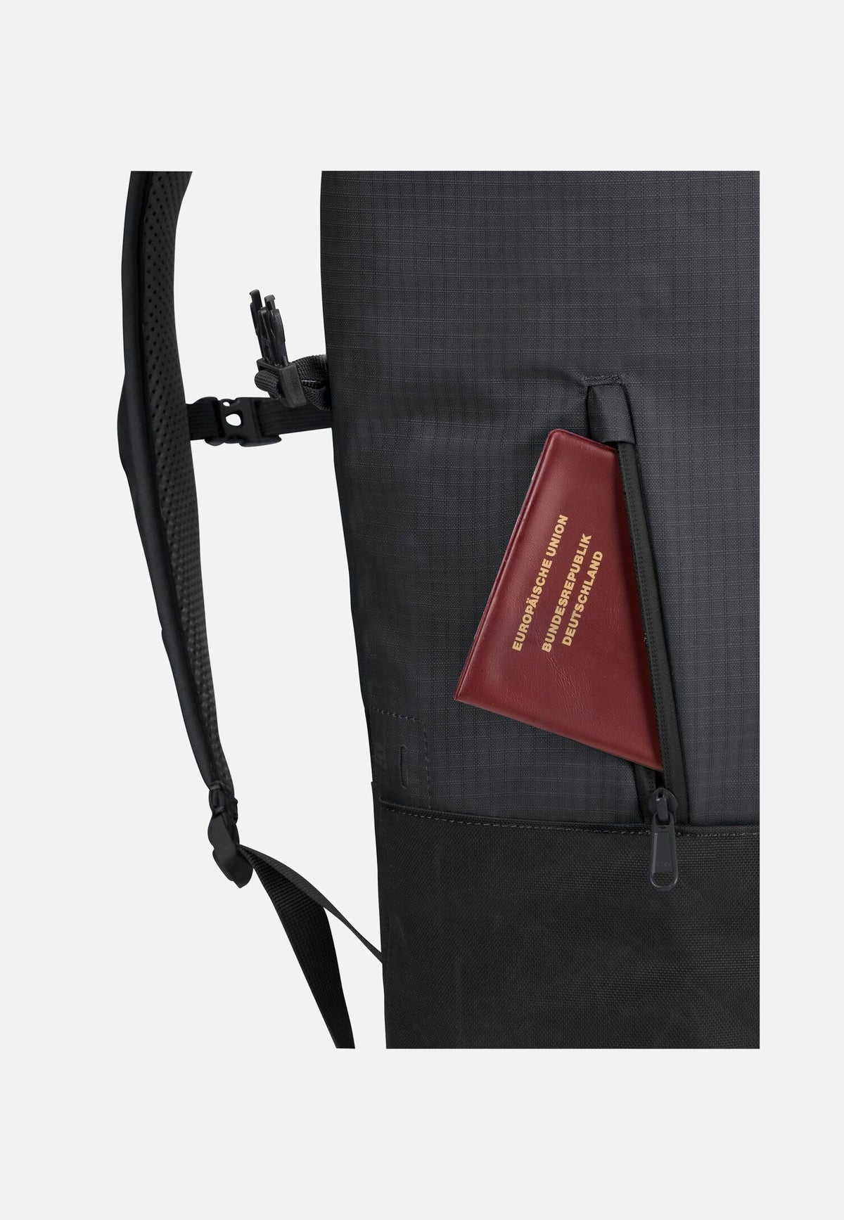 Vaude CityGo 18 Black Rolltop Rucksack