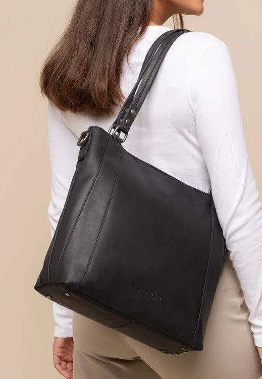 The Chesterfield Brand Elira 1439 Black Schultertasche