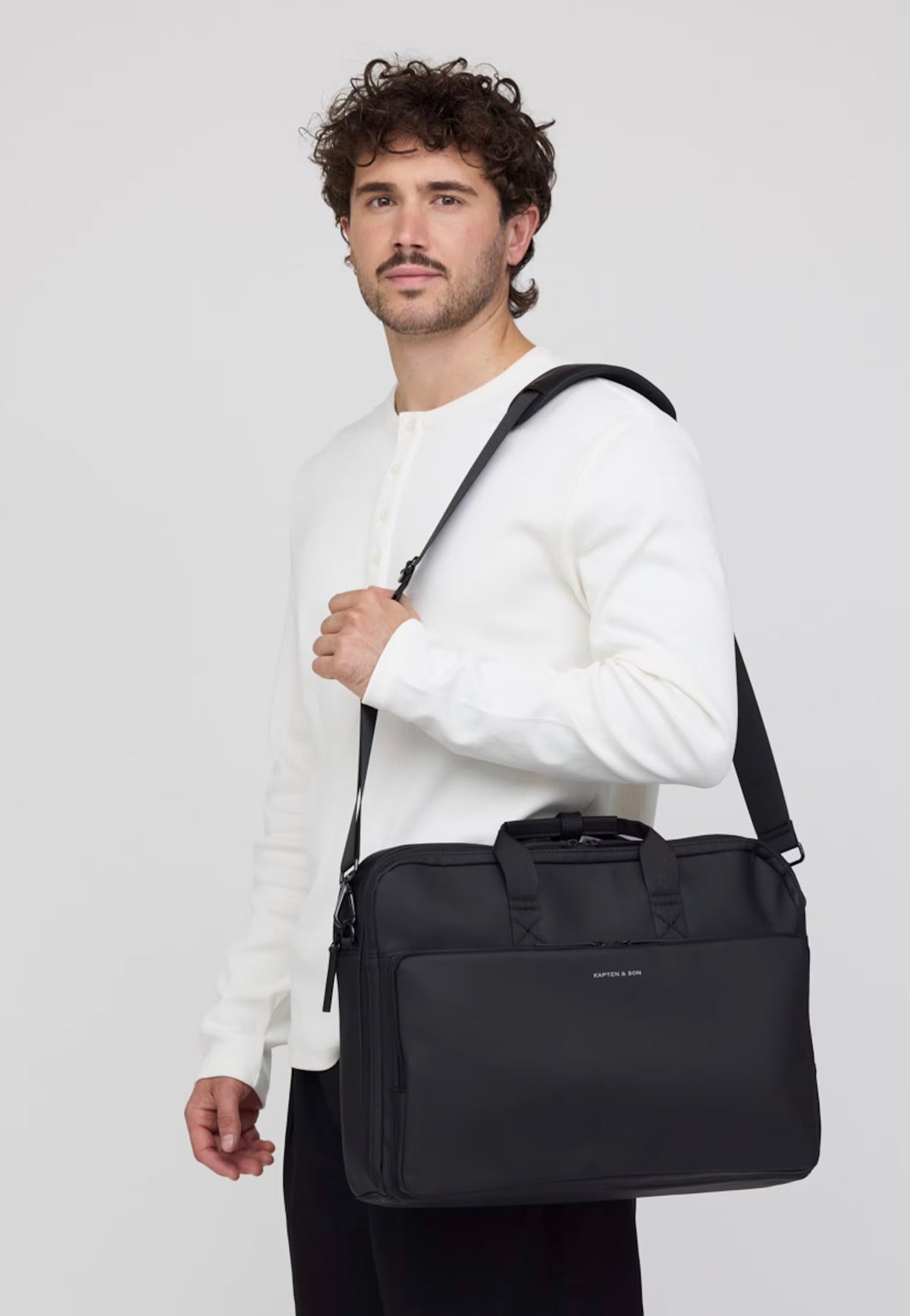 Kapten & Son Bodo Laptop All Black Laptoptasche