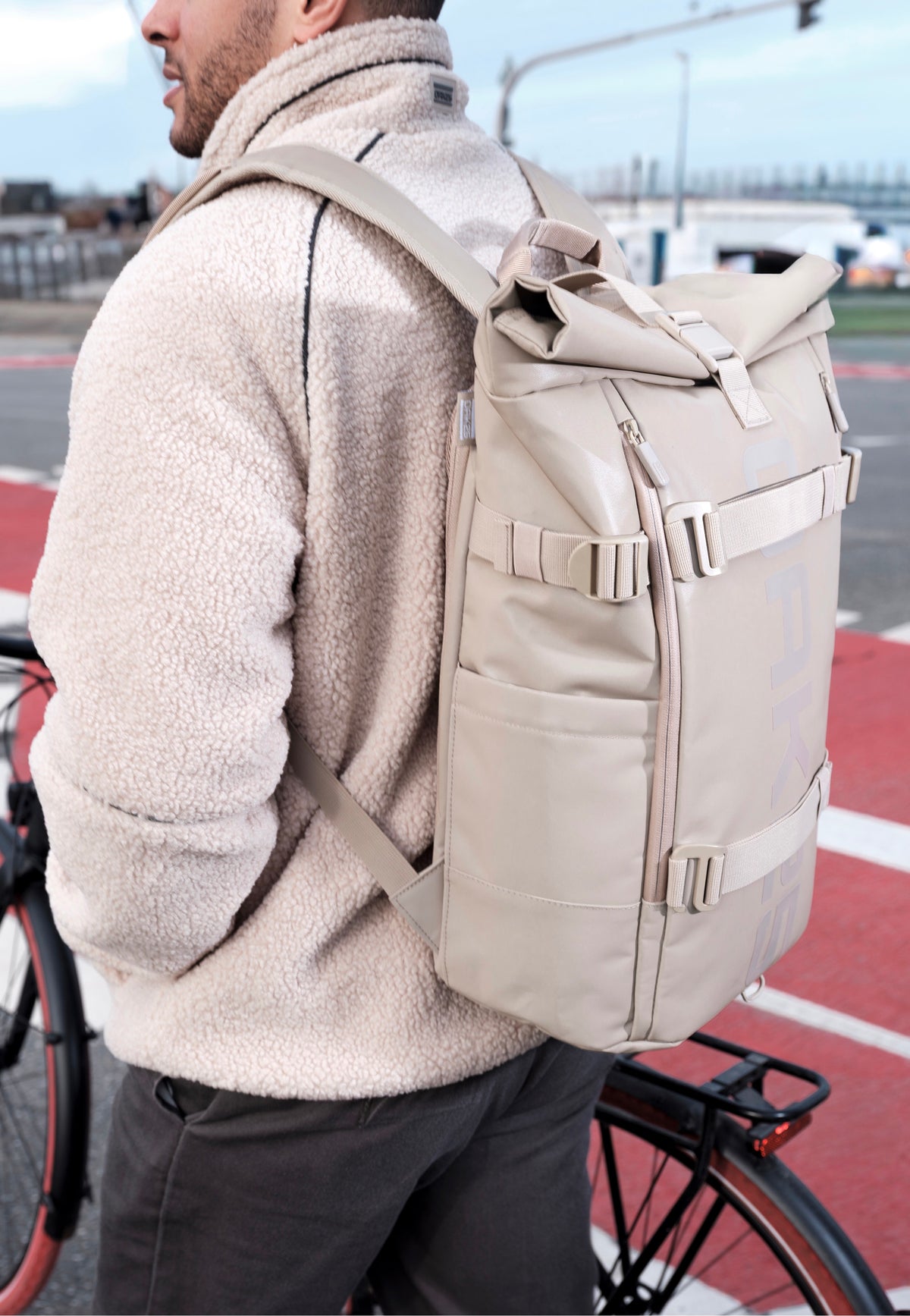 OAK25 LumoSense Rolltop Sand Rolltop Rucksack