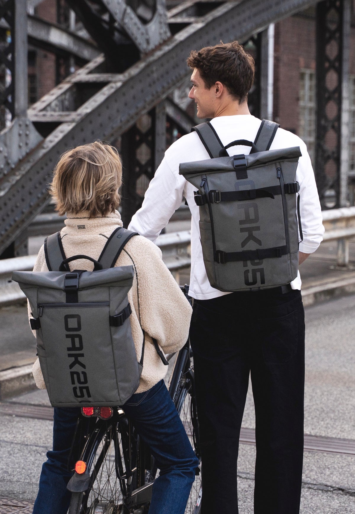 OAK25 LumoSense Rolltop Black Rolltop Rucksack